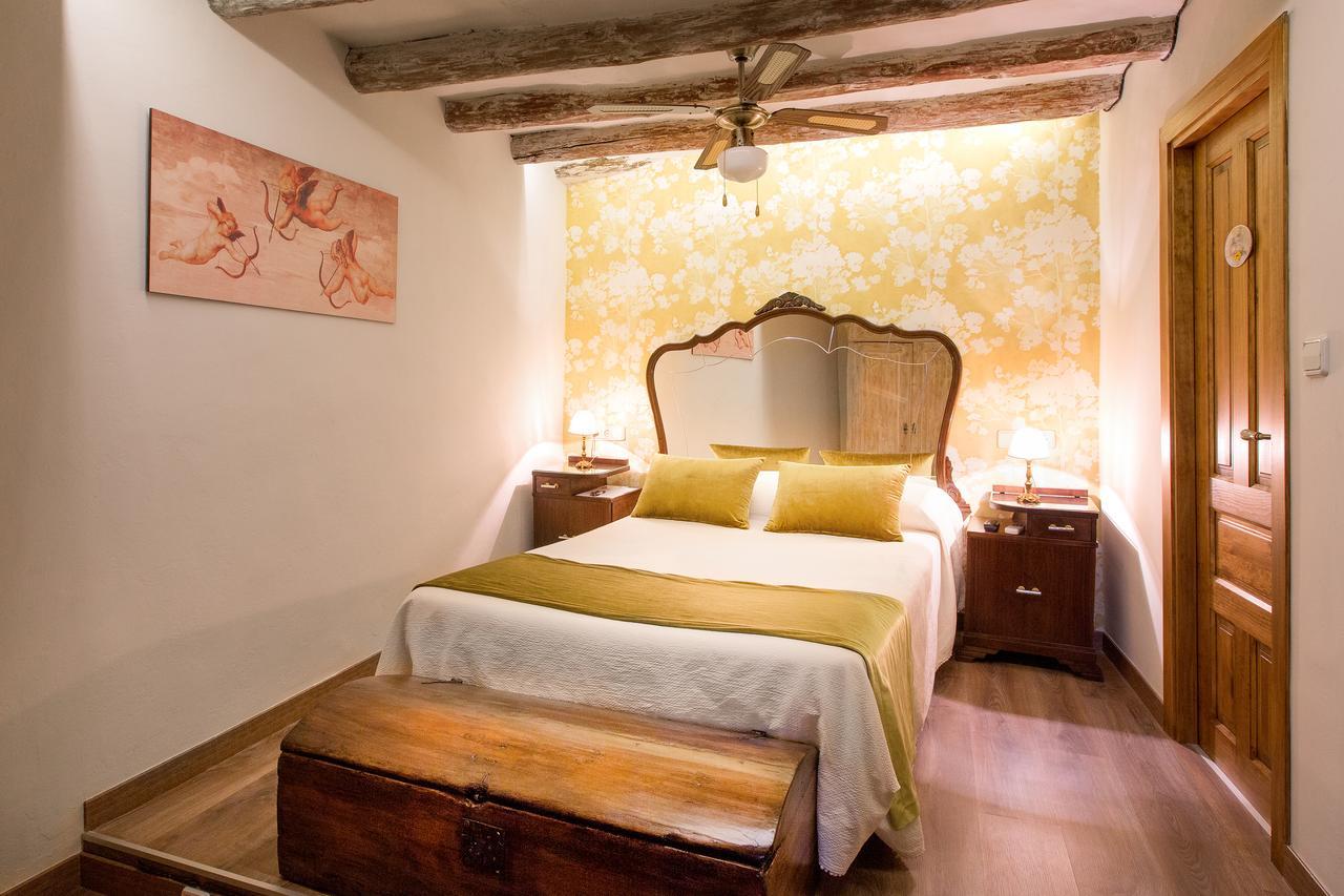 Hotel Villa San Jorge Azanuy ภายนอก รูปภาพ