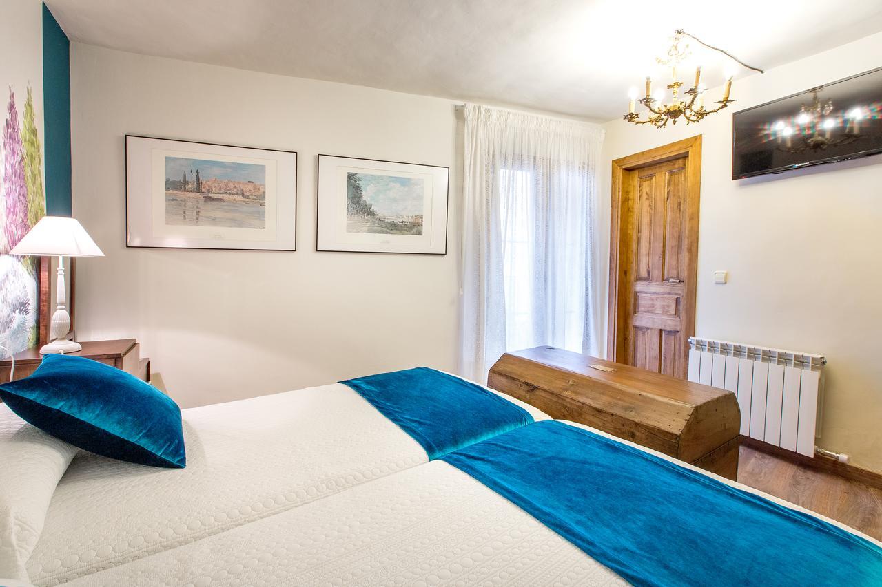 Hotel Villa San Jorge Azanuy ภายนอก รูปภาพ