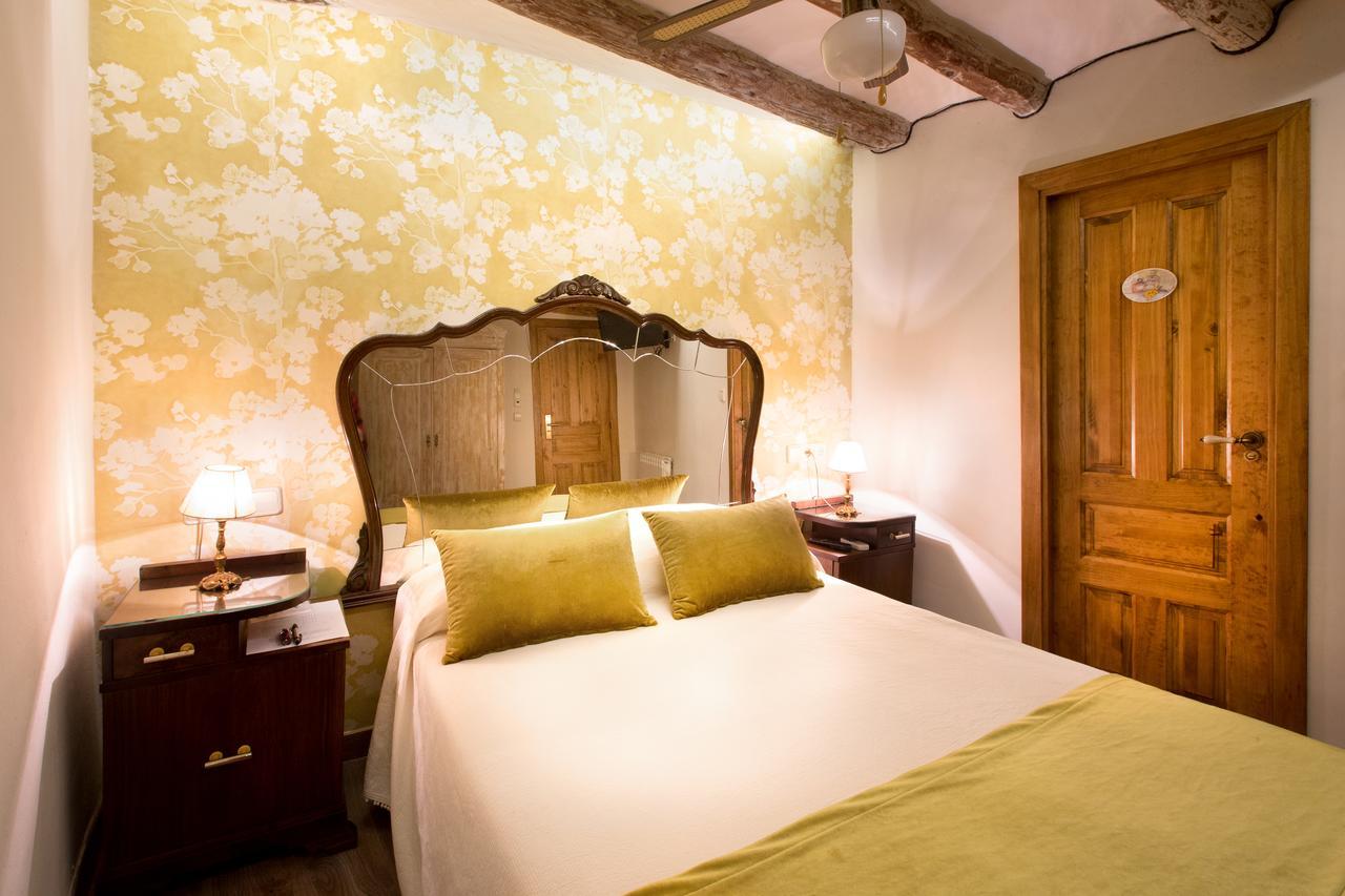 Hotel Villa San Jorge Azanuy ภายนอก รูปภาพ